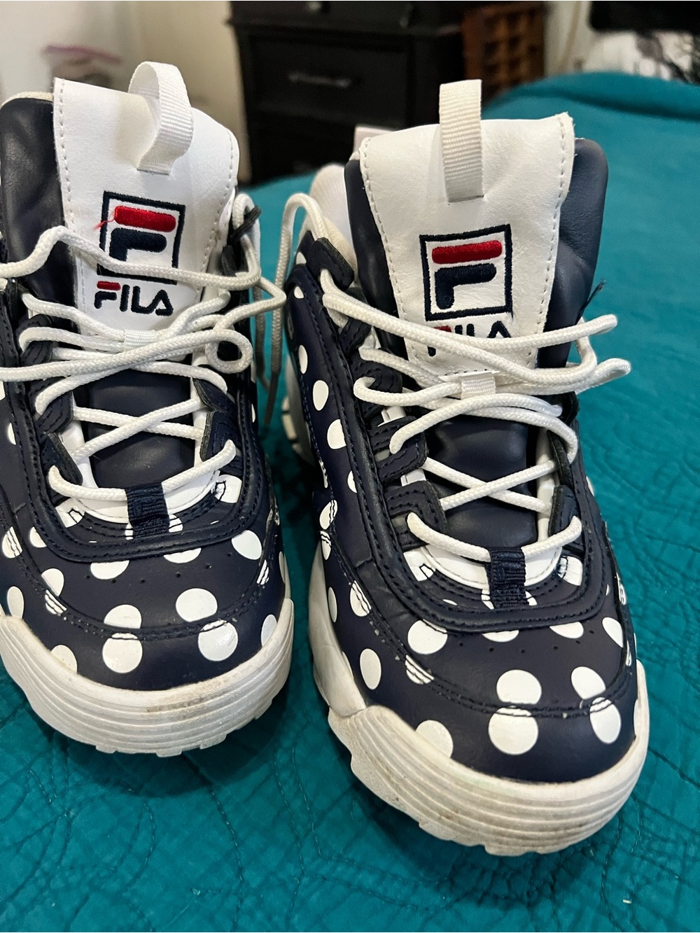 FILA  Navy Sneakers with White Polka Dots size 8.5 - Picture 2 of 11